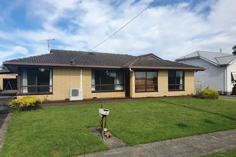 8 Clarke Street, Portland VIC 3305