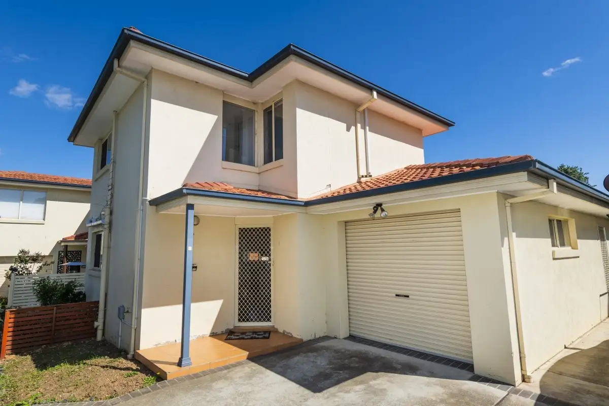 Main view of Homely townhouse listing, 2/31 Ross Road, Queanbeyan NSW 2620