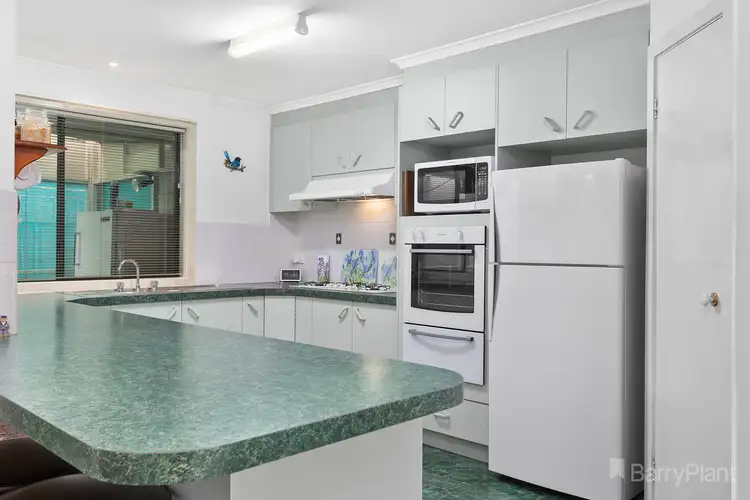 Fourth view of Homely house listing, 7 Delphin Court, Narre Warren VIC 3805