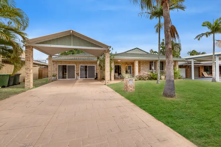 8 Anglers Parade, Blacks Beach QLD 4740
