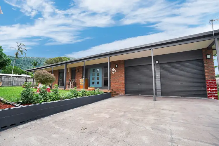1 Lotus Place, Mooroobool QLD 4870