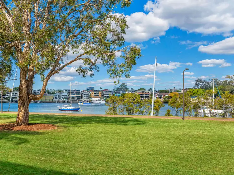 1/136 Oxlade Drive, New Farm QLD 4005