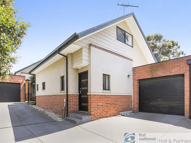 2/11 Laburnum Grove, Doveton VIC 3177