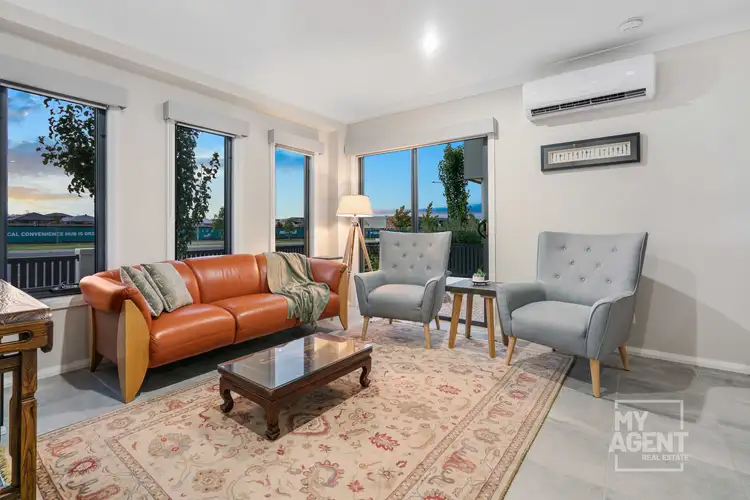 Fifth view of Homely townhouse listing, 18 Errol Boulevard, Mickleham VIC 3064