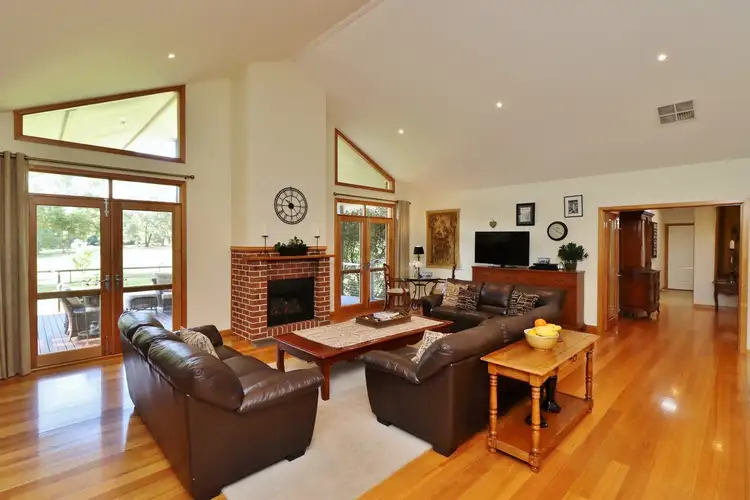 Third view of Homely house listing, 2-3 Parkhaven Court, Healesville VIC 3777