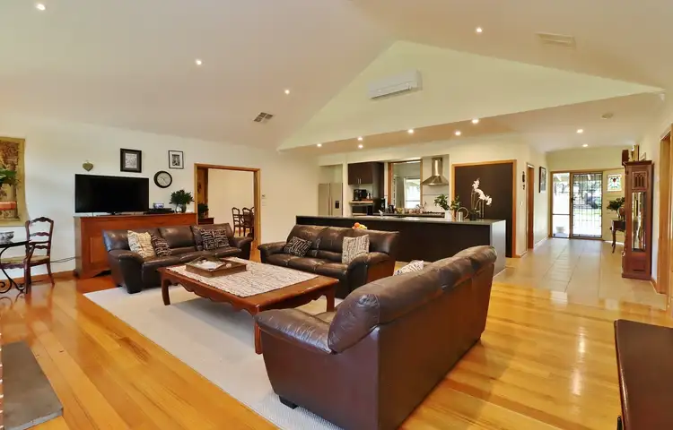 Fourth view of Homely house listing, 2-3 Parkhaven Court, Healesville VIC 3777