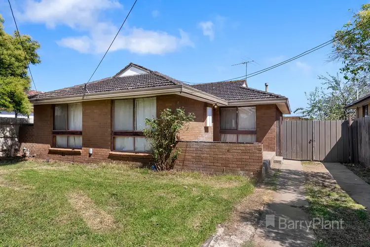 11 Swansea Parade, St Albans VIC 3021