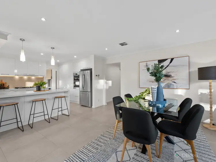 Fifth view of Homely house listing, 2 Lena Court, Berwick VIC 3806