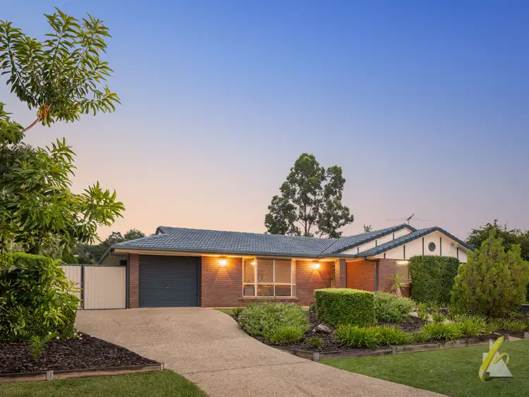 18 Gibson Crescent, Bellbowrie QLD 4070