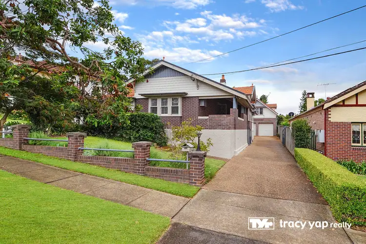 11 Bencoolen Avenue, Denistone NSW 2114