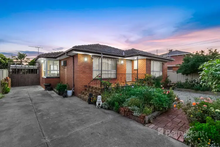9 William Street, St Albans VIC 3021
