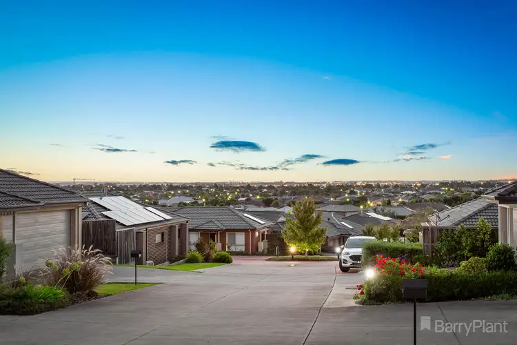 Second view of Homely house listing, 18/3 Manor View, Pakenham VIC 3810