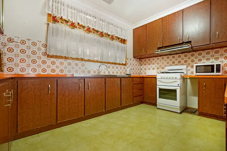 Fifth view of Homely house listing, 370 Edgars Road, Lalor VIC 3075