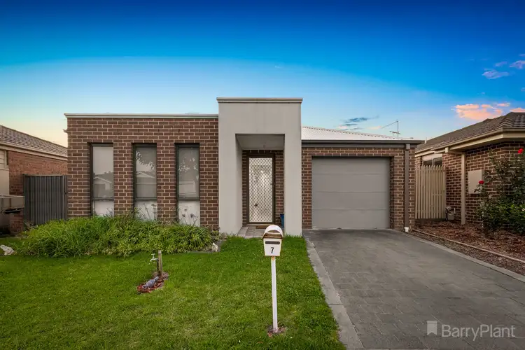 7 Tangelo Terrace, Pakenham VIC 3810