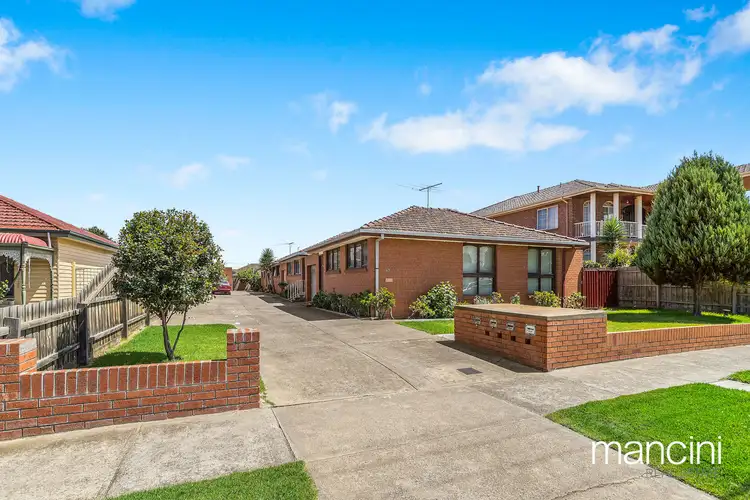 Main view of Homely unit listing, 2/67 Challis Street, Newport VIC 3015