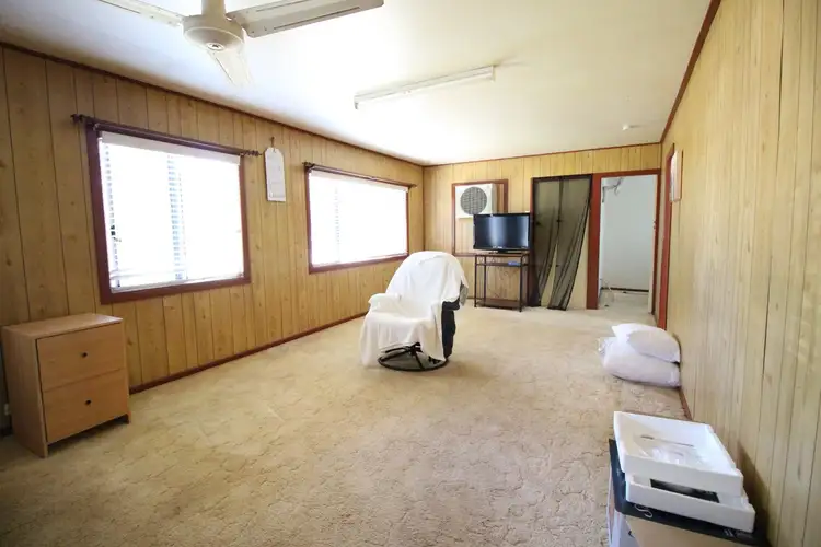 Fourth view of Homely house listing, 2 Deighton Street, Richmond Hill QLD 4820
