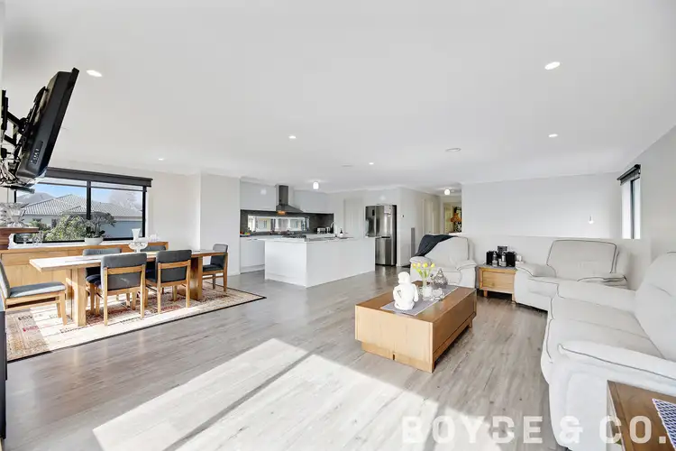 Fifth view of Homely house listing, 3 Penfold Place, Drouin VIC 3818