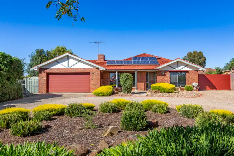 2 McNicholl Court, Bacchus Marsh VIC 3340