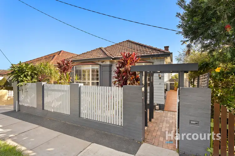 11 Regent Street, Mayfield NSW 2304