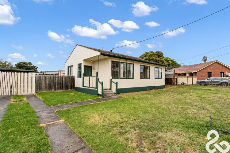 18 Rosedale Crescent, Dallas VIC 3047
