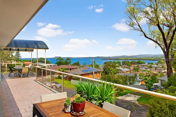 11 Burrows Avenue, Kanahooka NSW 2530