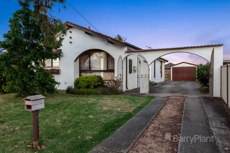 38 Braeswood Road, Kings Park VIC 3021