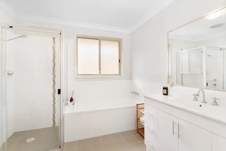 Fifth view of Homely house listing, 4 Yarra Place, Wadalba NSW 2259