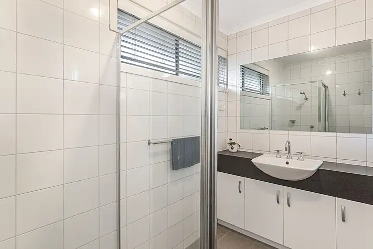 Fourth view of Homely unit listing, 1/5 Devon Court, Bonbeach VIC 3196