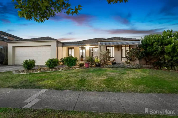 Main view of Homely house listing, 5 Stirling Circuit, Beaconsfield VIC 3807