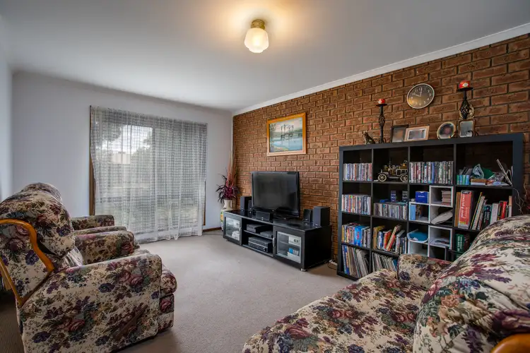 Second view of Homely unit listing, 2/21 Emerald Avenue, Wodonga VIC 3690