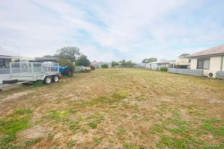 30 Markham Street, Heywood VIC 3304