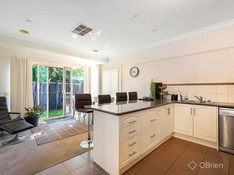 Fifth view of Homely unit listing, 2/2 Inglis Avenue, Frankston VIC 3199