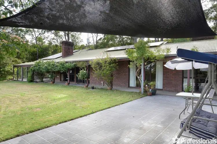 295 Milners Road, Launching Place VIC 3139