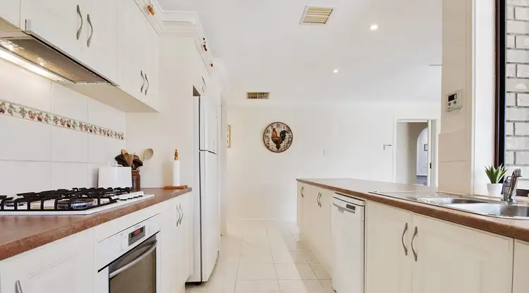42 Falcon Drive, Parafield Gardens SA 5107