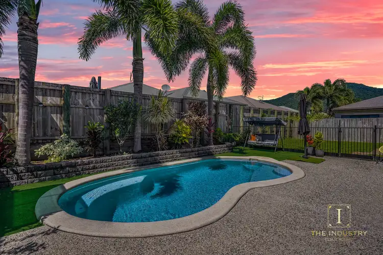 8 Sandridge Way, Smithfield QLD 4878