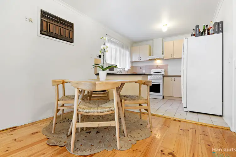 Fifth view of Homely house listing, 2 Gillingham Crescent, Craigieburn VIC 3064