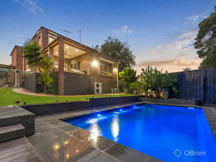 39 Clifton Park Drive, Carrum Downs VIC 3201