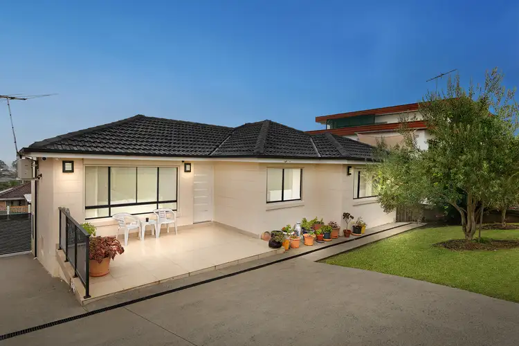5 Bellevue Avenue, Georges Hall NSW 2198