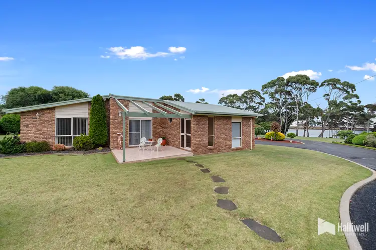 28 River Road, Ambleside TAS 7310