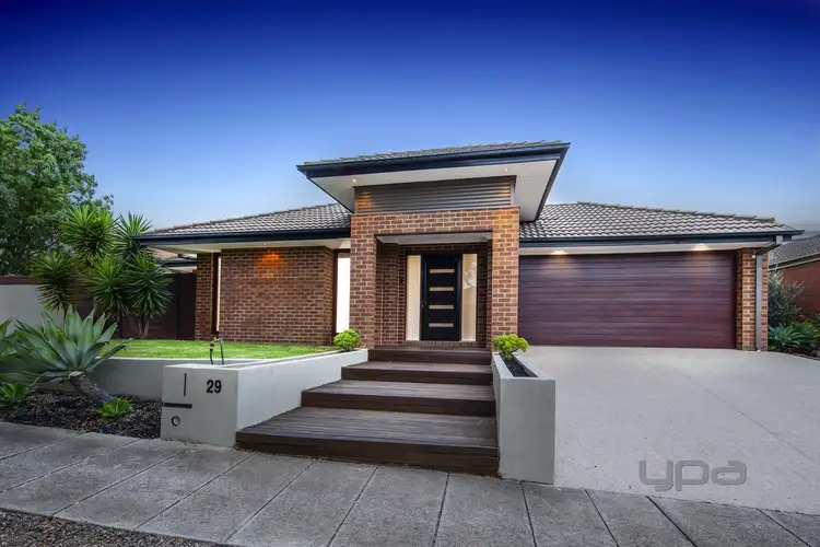 29 Corowa Crescent, Burnside VIC 3023