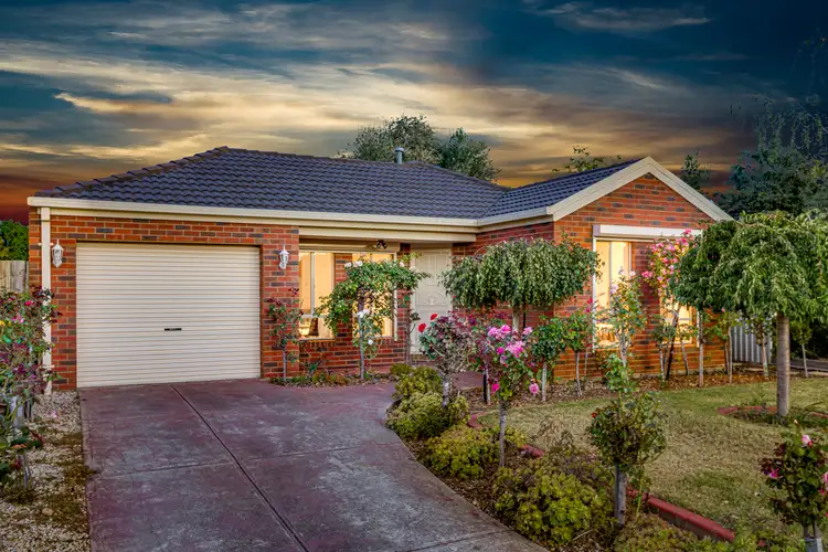 16 Tamborine Way, Caroline Springs VIC 3023
