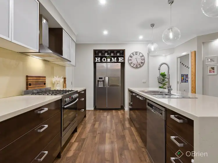 Sixth view of Homely house listing, 8 Montalto Drive, Pakenham VIC 3810