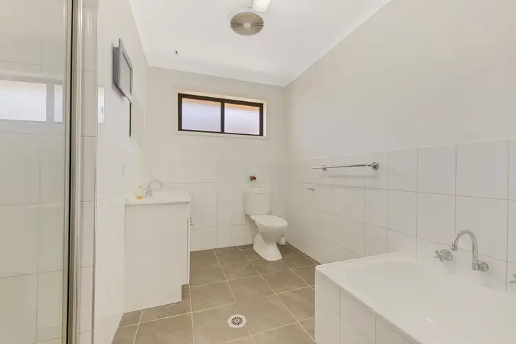 Sixth view of Homely house listing, 5 Fleming Drive, Corowa NSW 2646