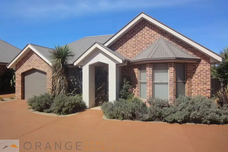 Main view of Homely villa listing, 1/182 Hill Street, Orange NSW 2800