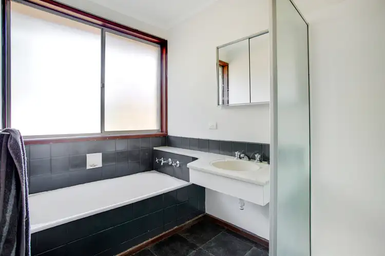 Fifth view of Homely house listing, 2 Barite Place, Frankston VIC 3199