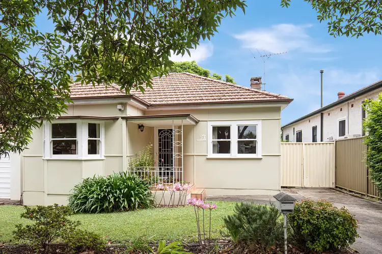 7 Bellbird Street, Canterbury NSW 2193