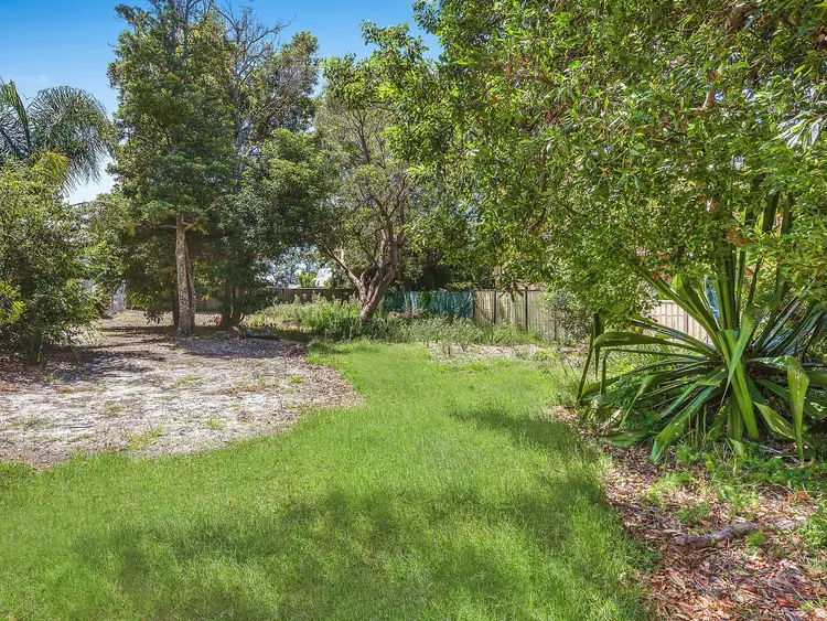 11 South Pacific Drive, Macmasters Beach NSW 2251