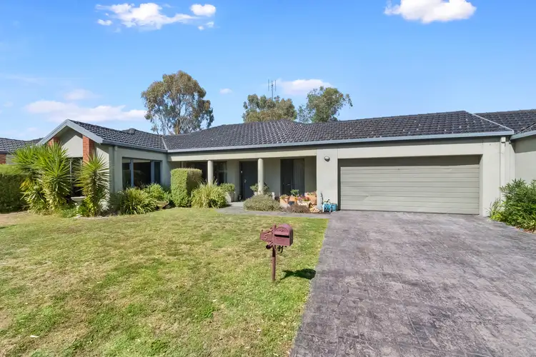 5 Grenoble Close, Spring Gully VIC 3550