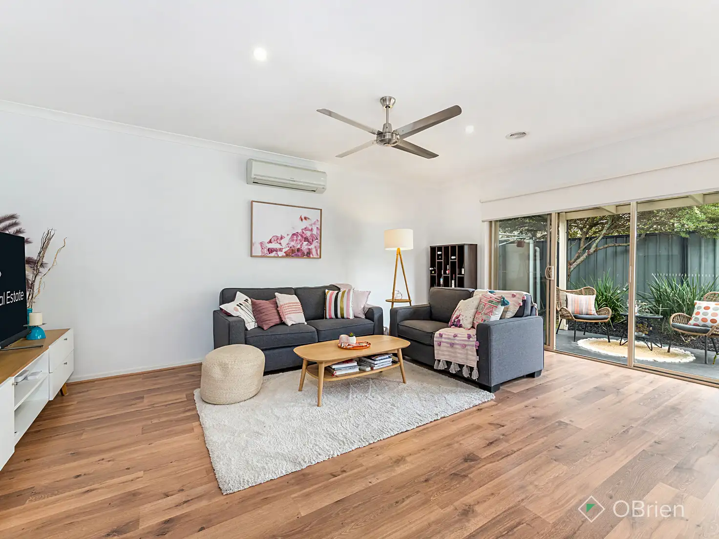 Main view of Homely unit listing, 11/19 Robin Drive, Carrum Downs VIC 3201