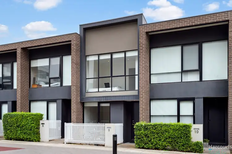 9 Olsen Walk, Mill Park VIC 3082